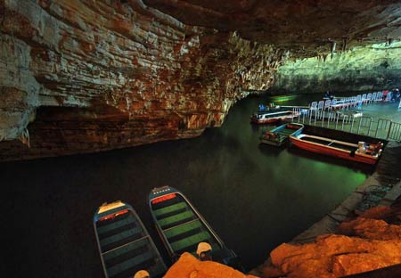 長沙出發(fā)到黃龍洞、張家界國家森林公園三日游