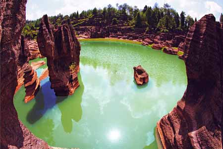 張家界、袁家界、天子山、紅石林、鳳凰古城四晚五日游