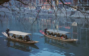 張家界國(guó)家森林公園、鳳凰古城三日游